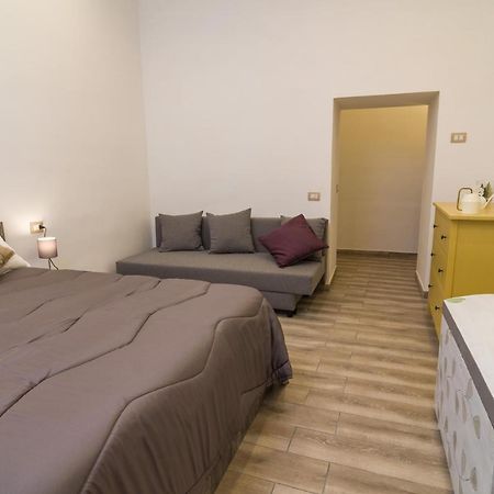 Giu Al Centro Bed & Breakfast Naples Exterior photo